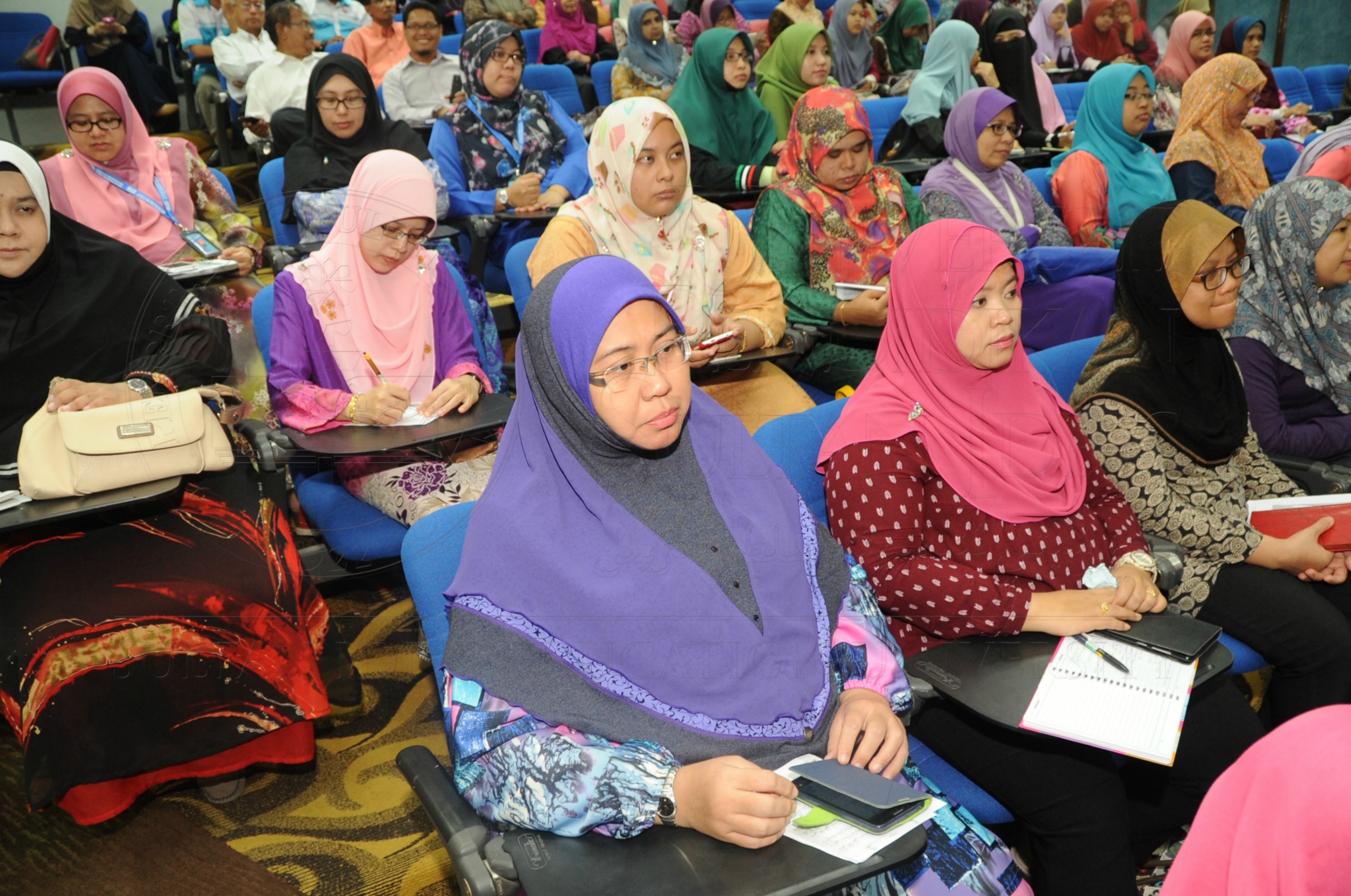 PRO 16 1 MAULIDUR HAS 7371